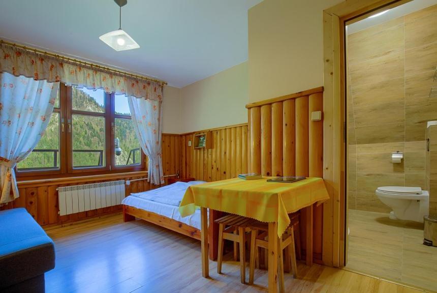 Schronisko Pttk Trzy Korony Bed & Breakfast Sromowce Nizne Luaran gambar
